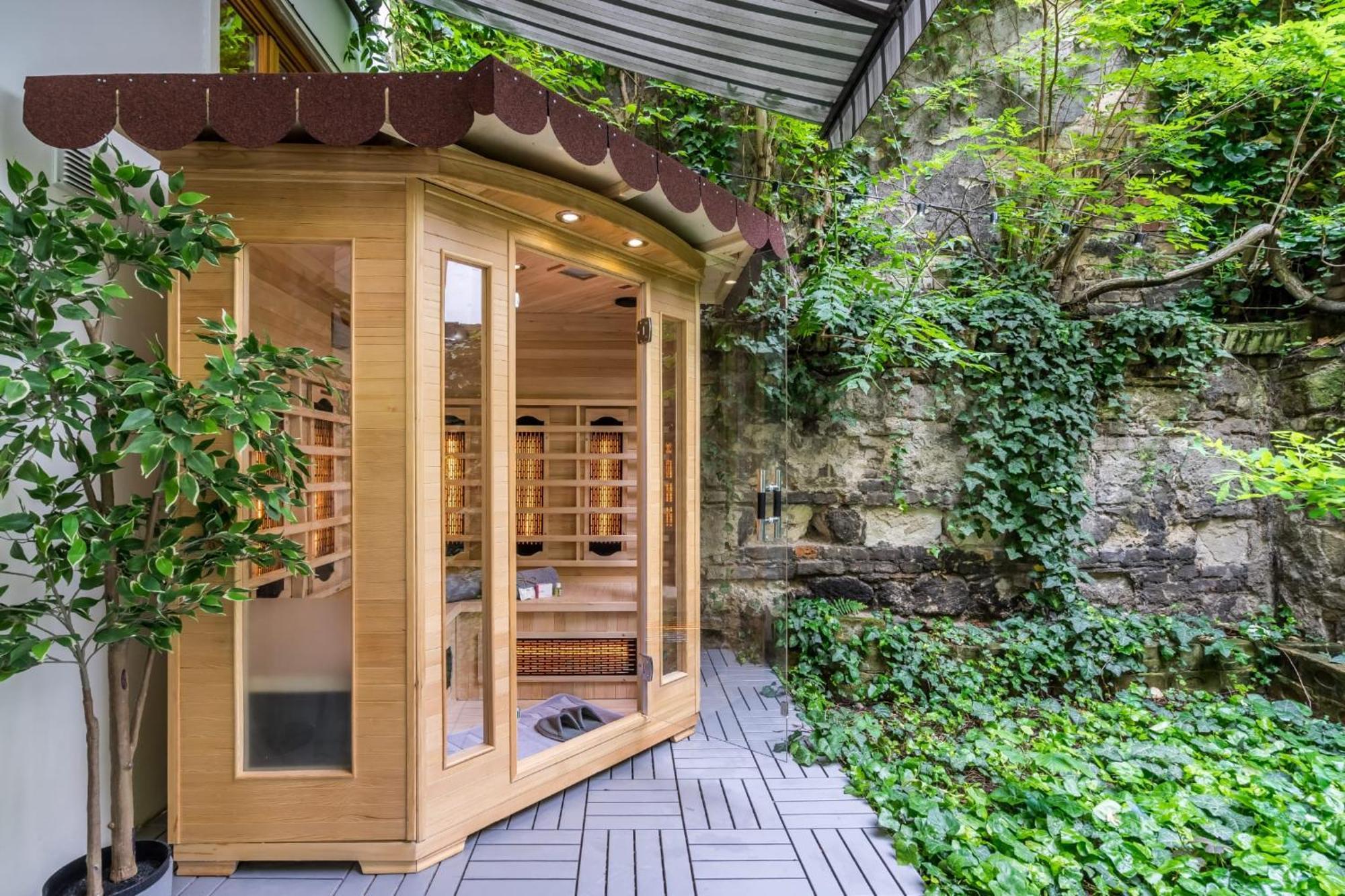 Wellness Wonderland: Garden, Sauna, Jacuzzi In Cbd 부다페스트 외부 사진
